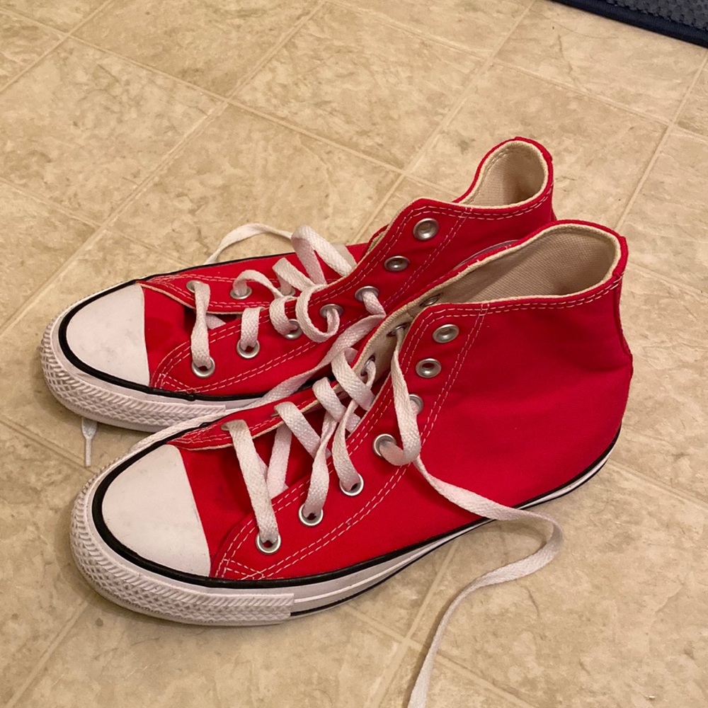Red converse, ONLY WORN ONCE to football game